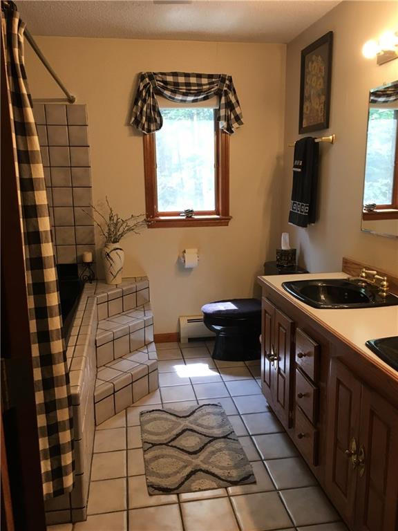25 Crystal Lane Cumberland Center, ME 04021 - Photo 10 of 14 Upstairs Full Bath