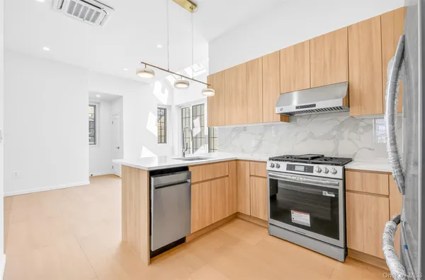 $1,628,000 | 150-17 Hawtree Street | Ozone Park