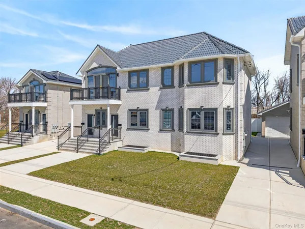 $1,628,000 | 150-17 Hawtree Street | Ozone Park