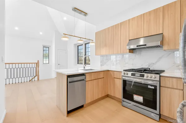 $1,628,000 | 150-17 Hawtree Street | Ozone Park