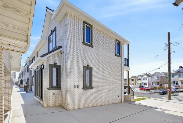 $1,628,000 | 150-17 Hawtree Street | Ozone Park