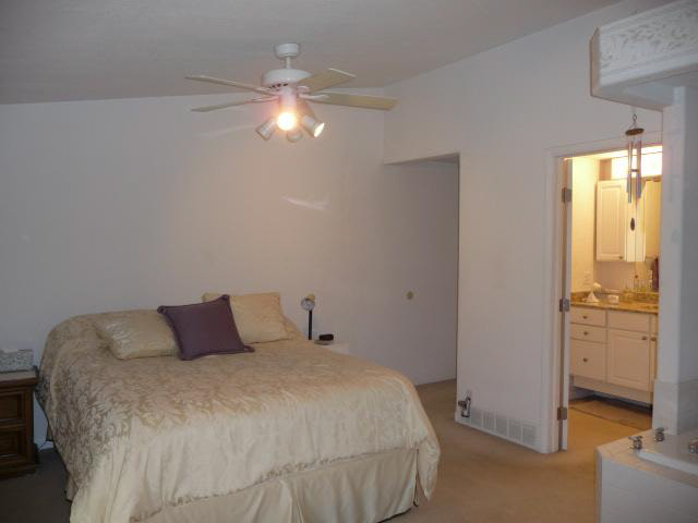 3137 West Dean Road Temperance, MI 48182 - Photo 9 of 19 20102718-8.JPG