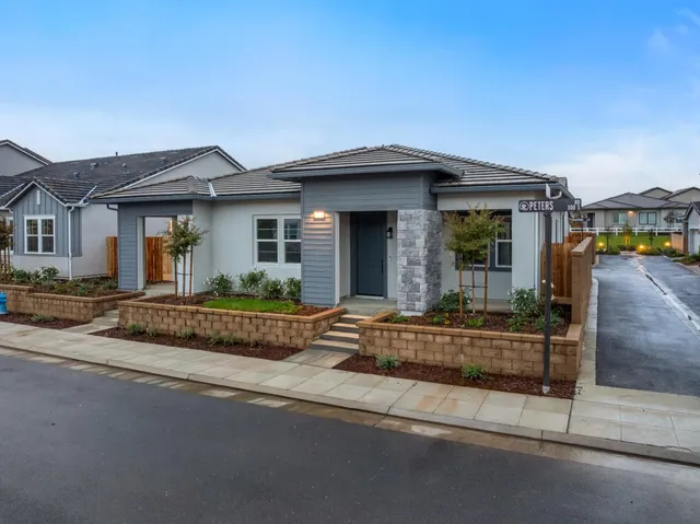 $448,686 | 331 Peters Lane South, Madera, CA 93636