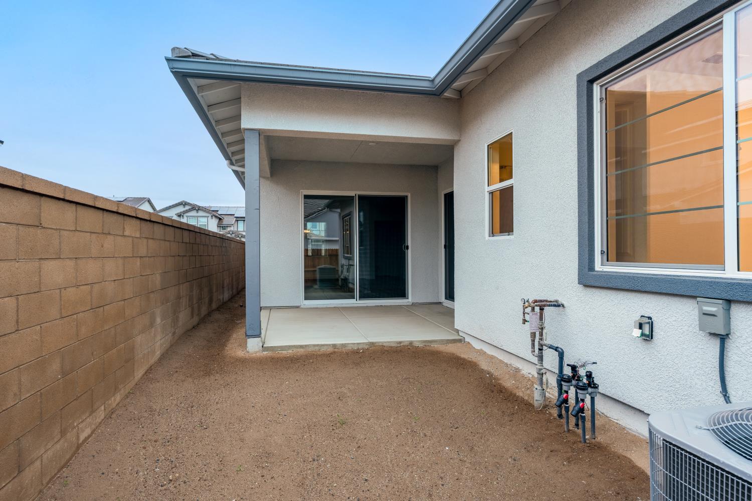 331 Peters Lane South Madera, CA 93636 - Photo 11 of 12