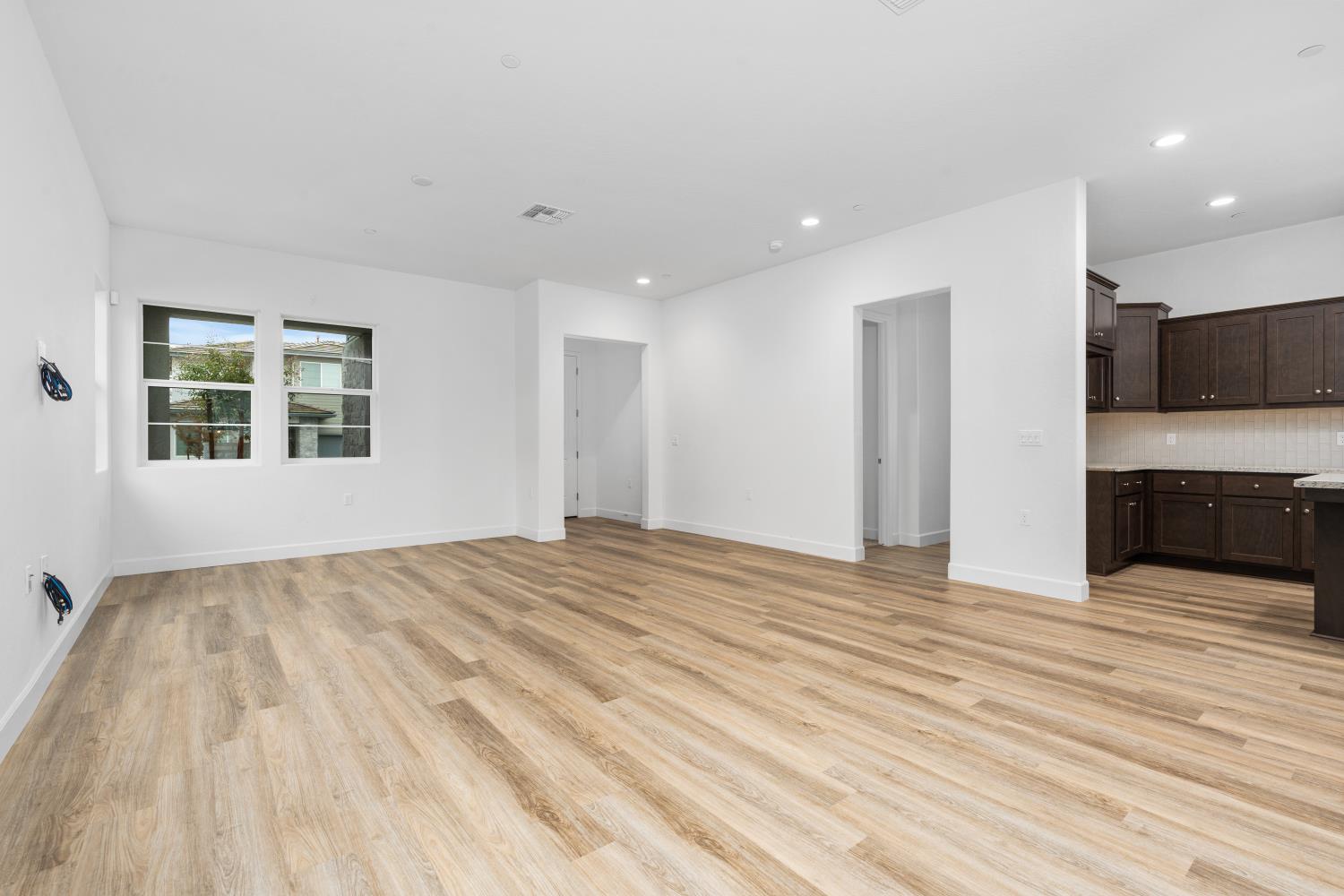 331 Peters Lane South Madera, CA 93636 - Photo 4 of 12