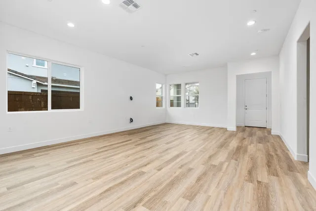 $448,686 | 331 Peters Lane South, Madera, CA 93636