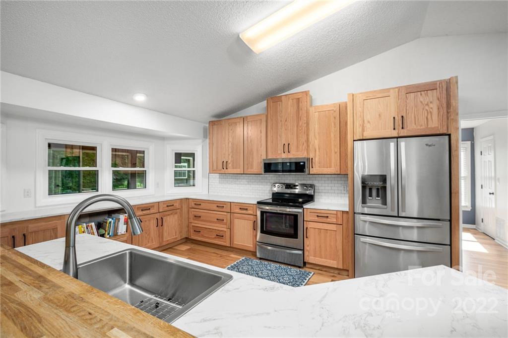 6 Pine Ridge Trail Arden, NC 28704 - Photo 8 of 31 Gallery Image 8