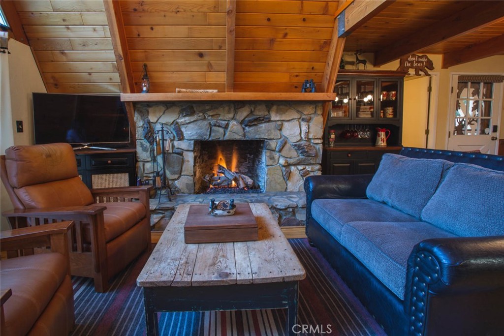 349 Castle Gate Road Lake Arrowhead, CA 92352 - Photo 22 of 77