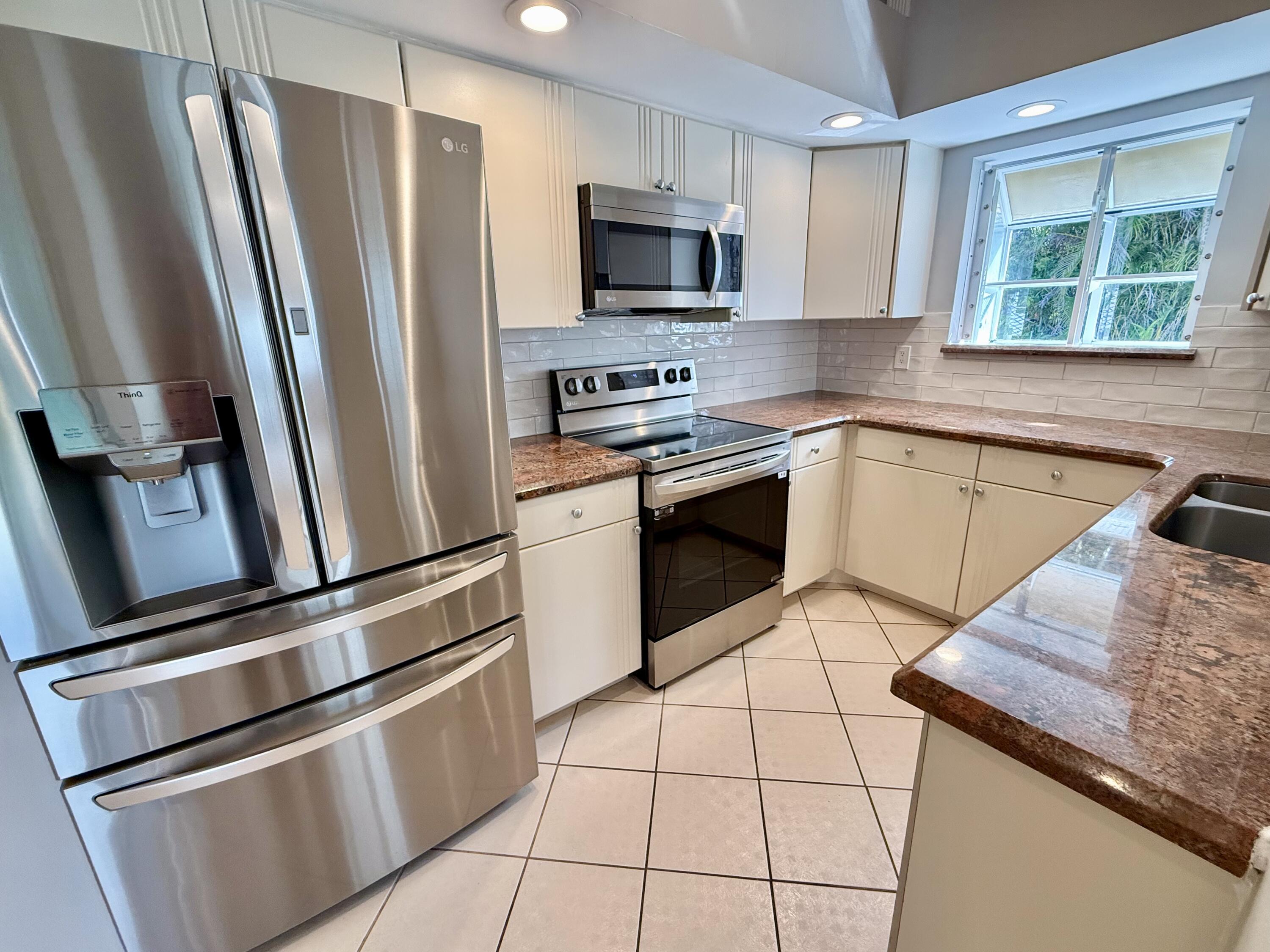 10911 Ladera Lane, Unit A Boca Raton, FL 33498 - Photo 3 of 45 IMG_3795