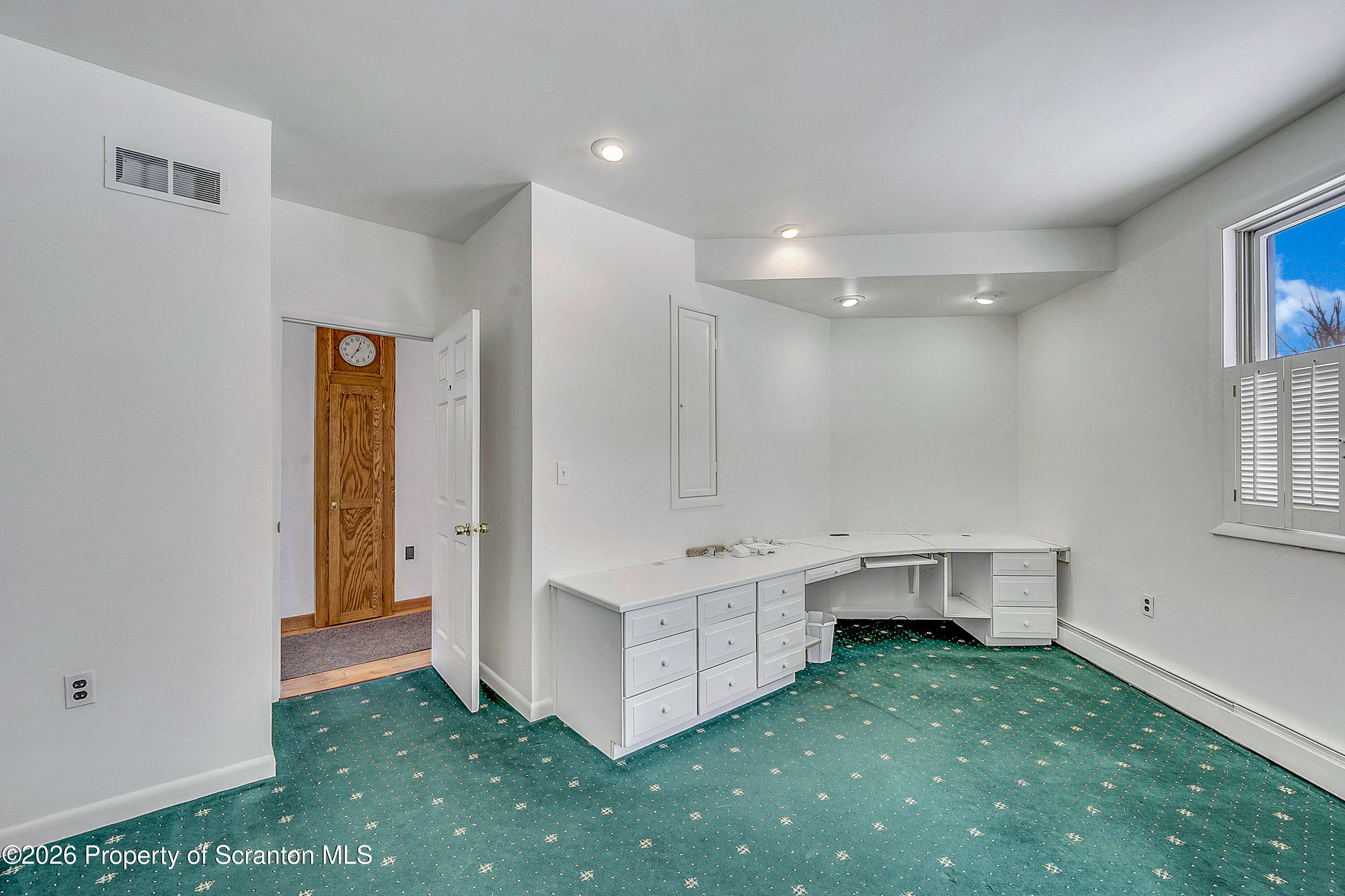 185 Gravity Road Lake Ariel, PA 18436 - Photo 25 of 84 11 (3)