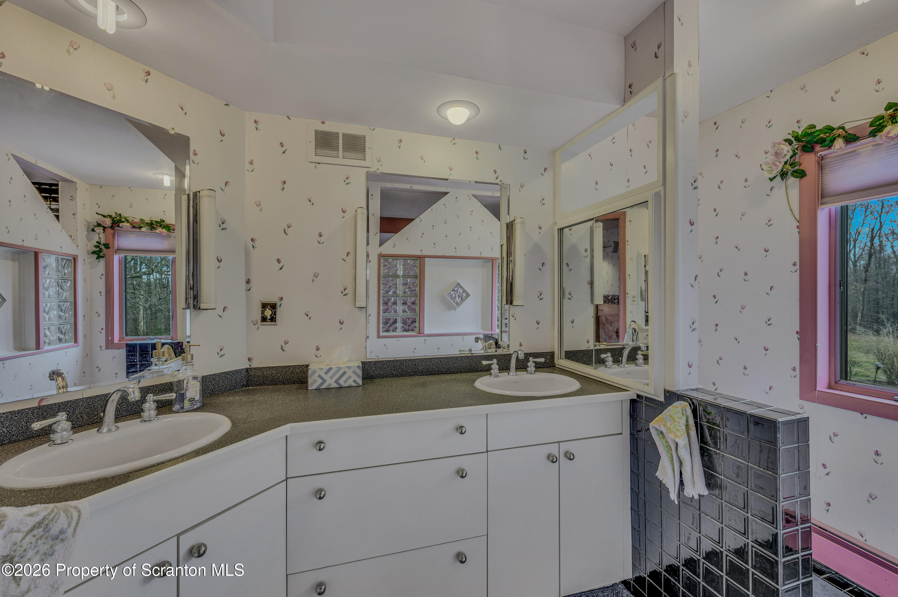 185 Gravity Road Lake Ariel, PA 18436 - Photo 35 of 84 13 (7)