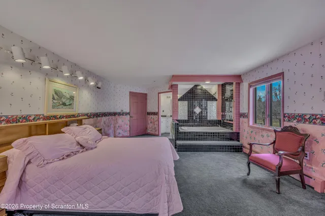 $550,000 | 185 Gravity Road, Lake Ariel, PA 18436