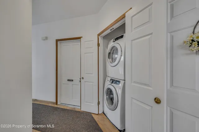 $550,000 | 185 Gravity Road, Lake Ariel, PA 18436