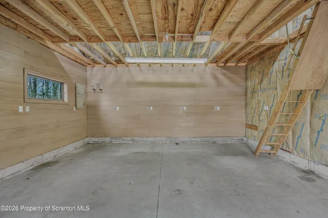 $550,000 | 185 Gravity Road, Lake Ariel, PA 18436