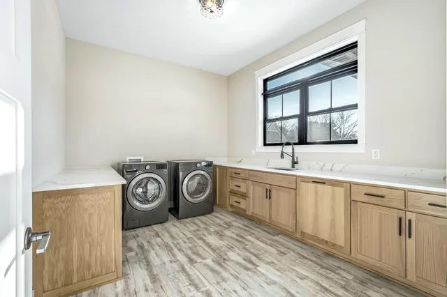 $1,670,000 | 1393 Fox Ridge Trail, Houlton, WI 54082