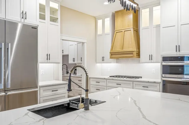 $1,670,000 | 1393 Fox Ridge Trail, Houlton, WI 54082