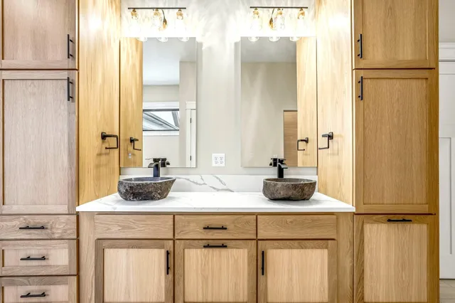 $1,670,000 | 1393 Fox Ridge Trail, Houlton, WI 54082