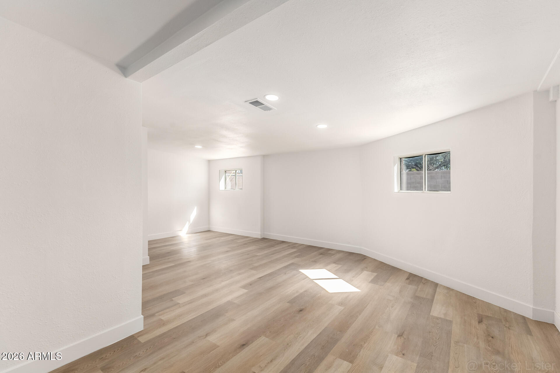 335 West Vineyard Road Phoenix, AZ 85041 - Photo 14 of 36 14 - Vineyard 335