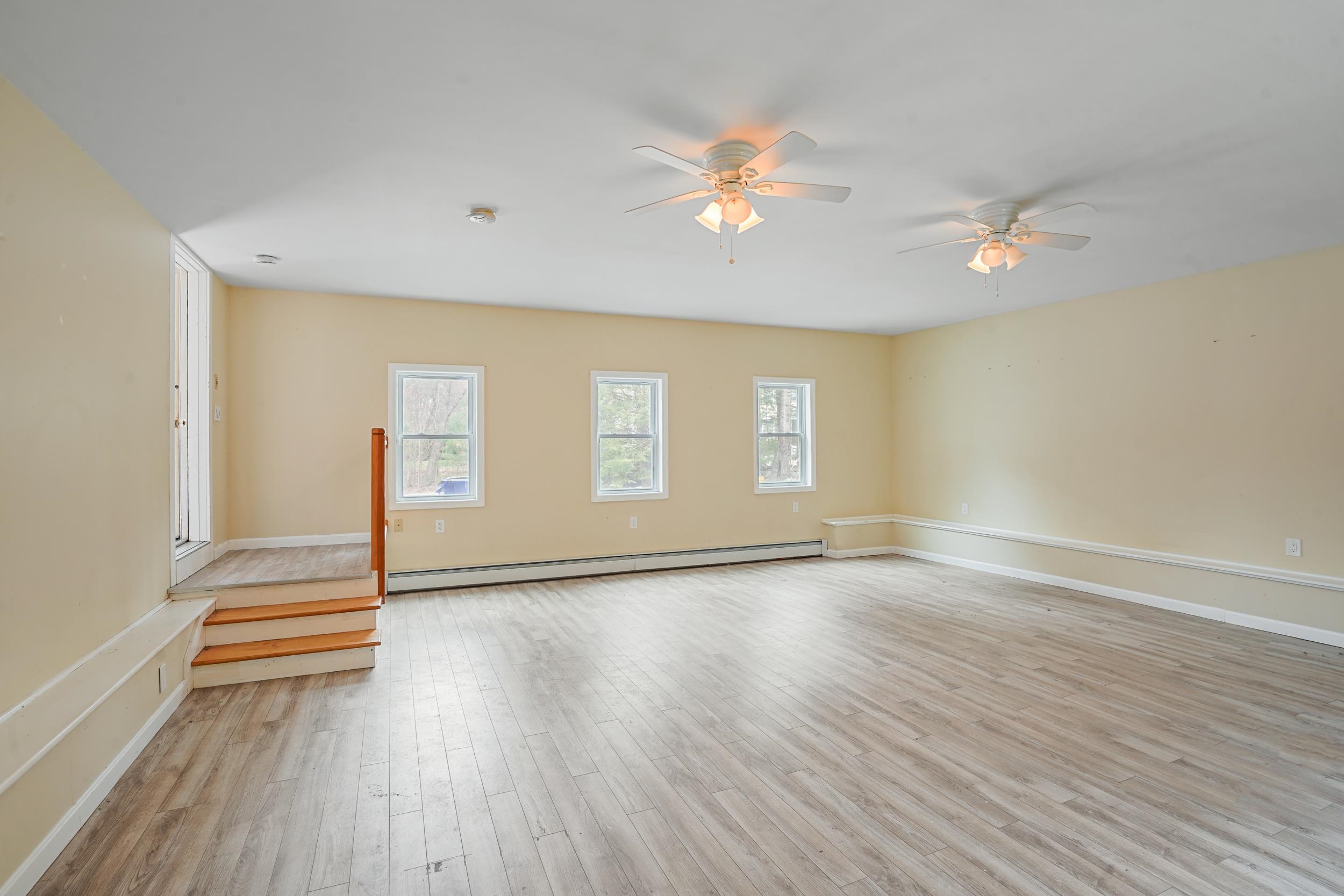 43 Snow Road Goffstown, NH 03045 - Photo 11 of 42 Gallery Image 11