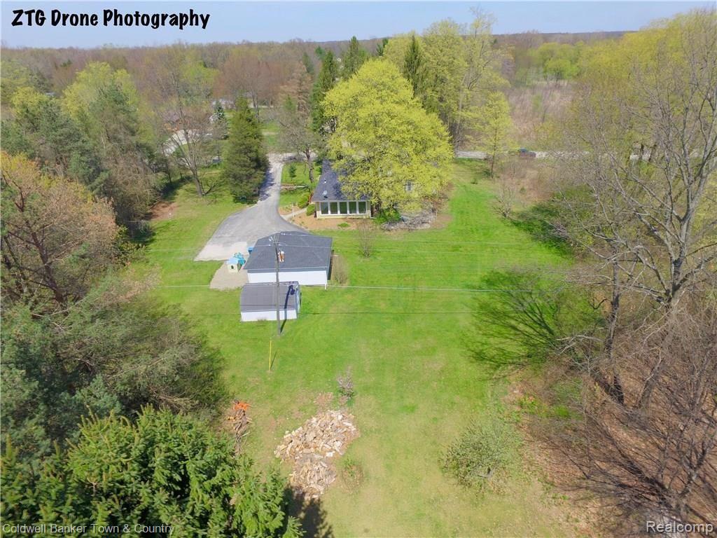 8462 McClements Road Brighton, MI 48114 - Photo 37 of 42 DJI_0688.jpg