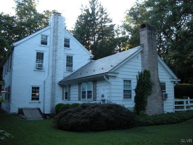 2325 Riverbend Road Allentown, PA 18103 - Photo 3 of 49 Gallery Image 3