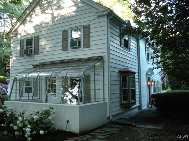 2325 Riverbend Road Allentown, PA 18103 - Photo 6 of 49 Gallery Image 6