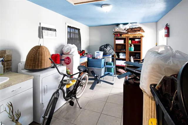 $450,000 | 524 Southwest 72nd Avenue, North Lauderdale, FL 33068