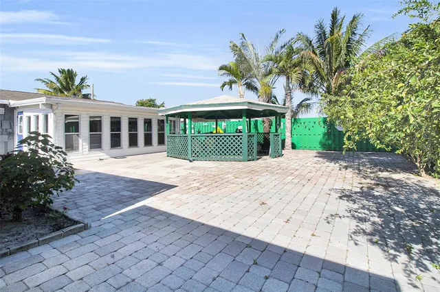 $450,000 | 524 Southwest 72nd Avenue, North Lauderdale, FL 33068