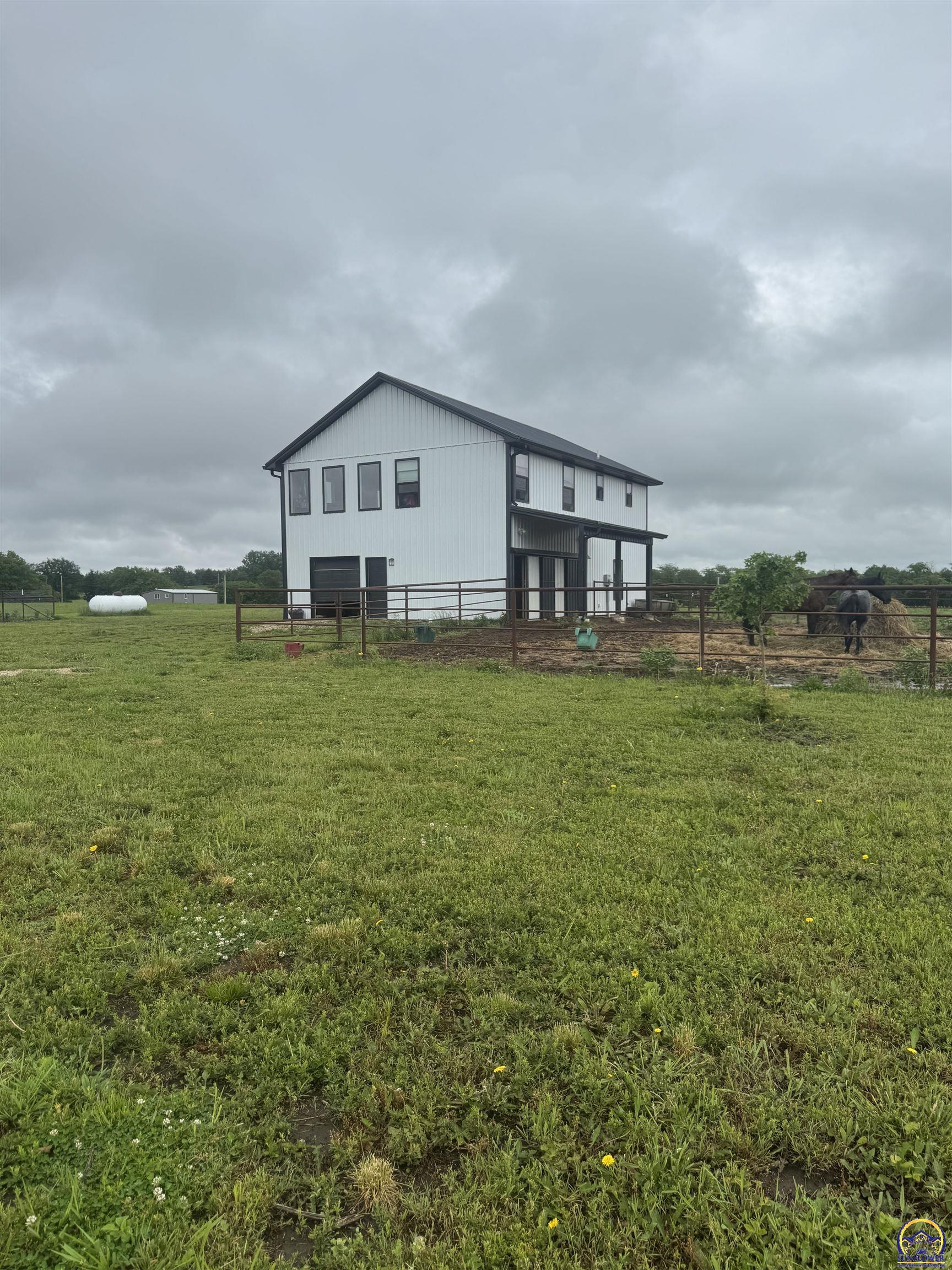 7455 Southeast Croco Road Berryton, KS 66409 - Photo 5 of 46