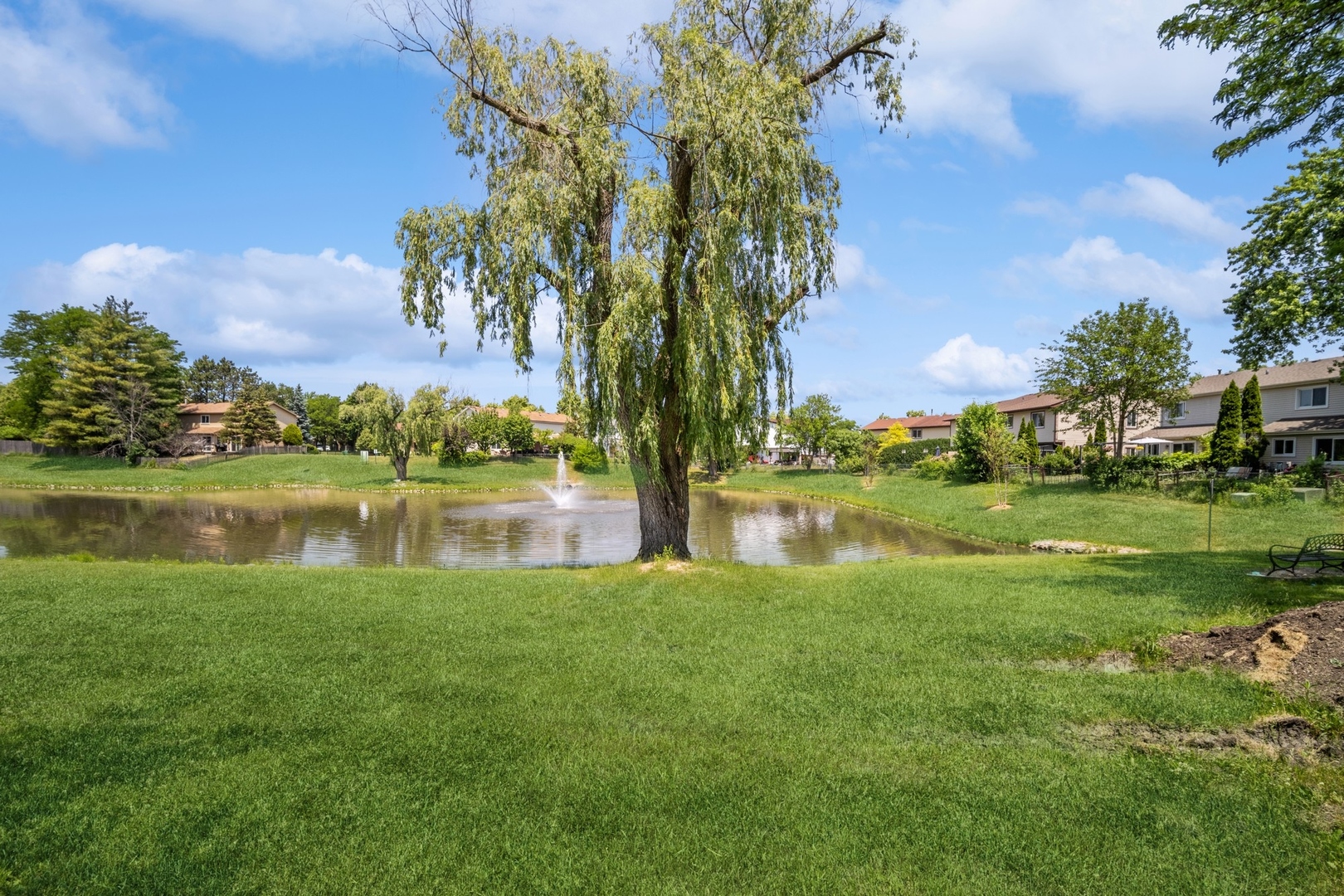 1419 Chippewa Trail Wheeling, IL 60090 - Photo 13 of 13 a view of lake with houses
