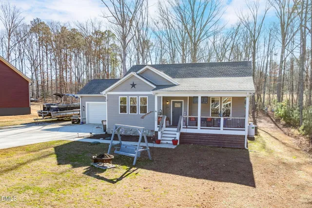 $399,000 | 130 Recreation Lane, Macon, NC 27551