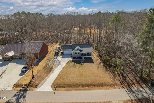 $399,000 | 130 Recreation Lane, Macon, NC 27551
