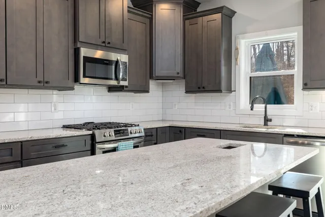 $399,000 | 130 Recreation Lane, Macon, NC 27551