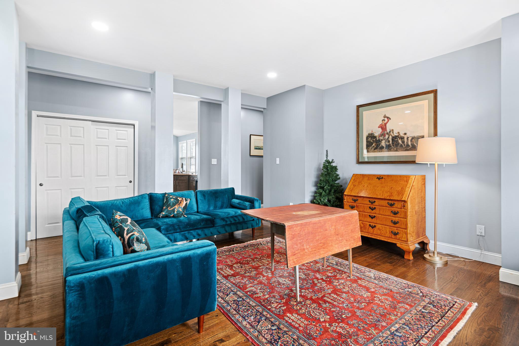 52 River Run Lawnside, NJ 08045 - Photo 17 of 49 a living room with furniture and a rug