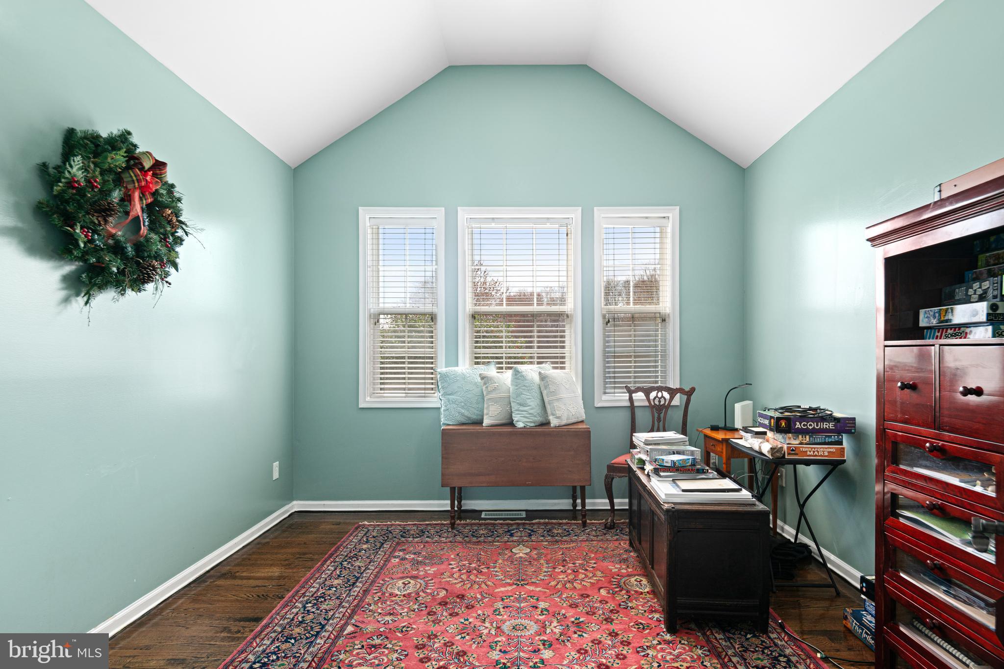 52 River Run Lawnside, NJ 08045 - Photo 21 of 49 a living room with furniture and a flat screen tv