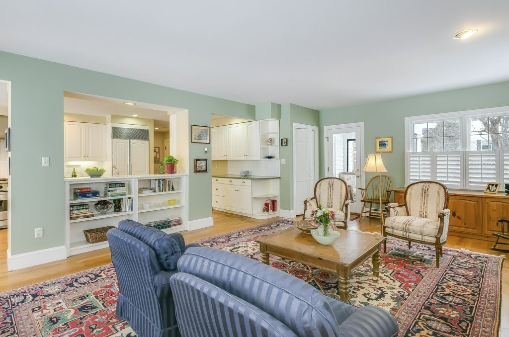 7 Tennyson Road Wellesley, MA 02481 - Photo 8 of 25