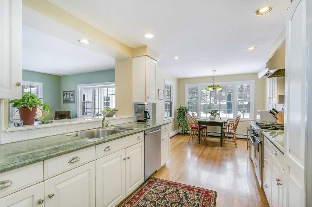 7 Tennyson Road Wellesley, MA 02481 - Photo 10 of 25