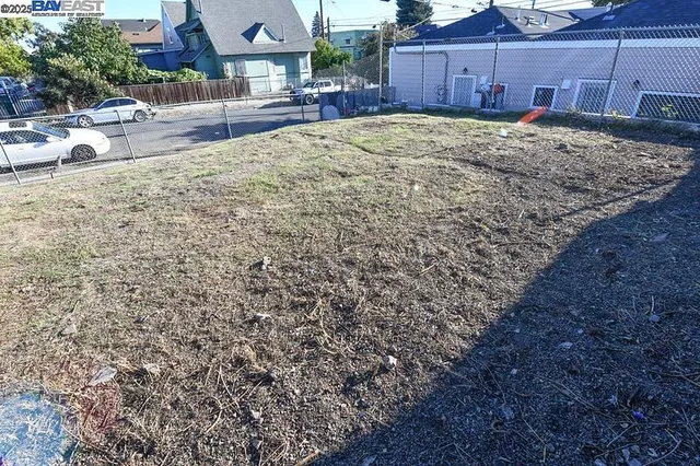 a house view with a outdoor space