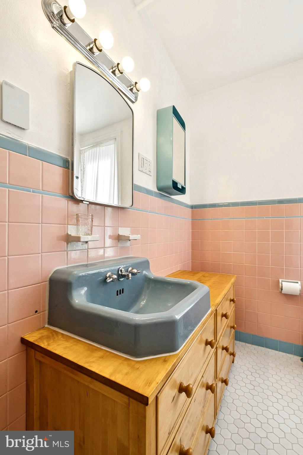 423 High Street Philadelphia, PA 19144 - Photo 27 of 50