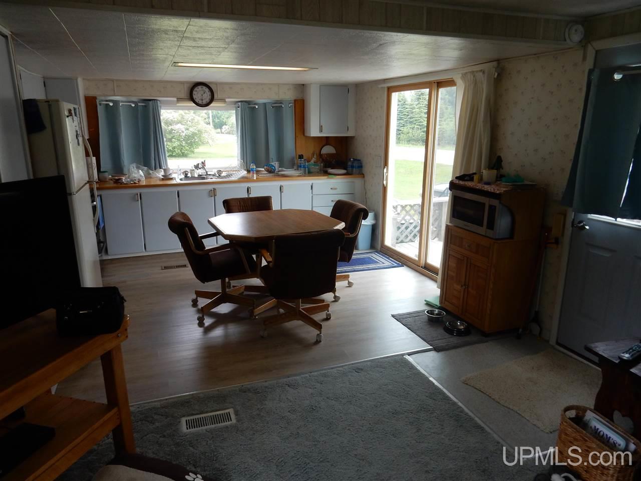 985 N River Road Manistique, MI 49854 - Photo 7 of 15