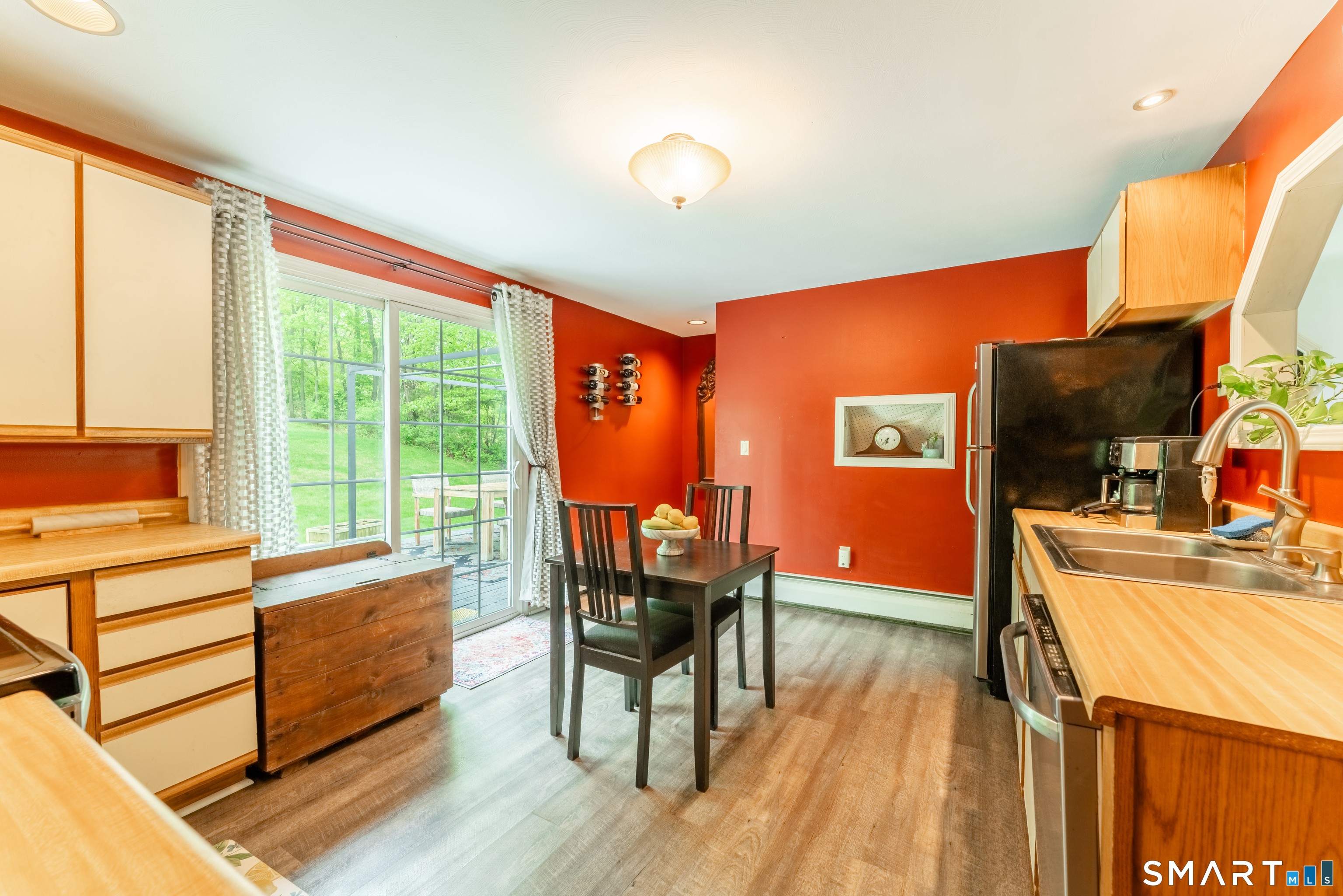 107 Dart Hill Road South Windsor, CT 06074 - Photo 10 of 31