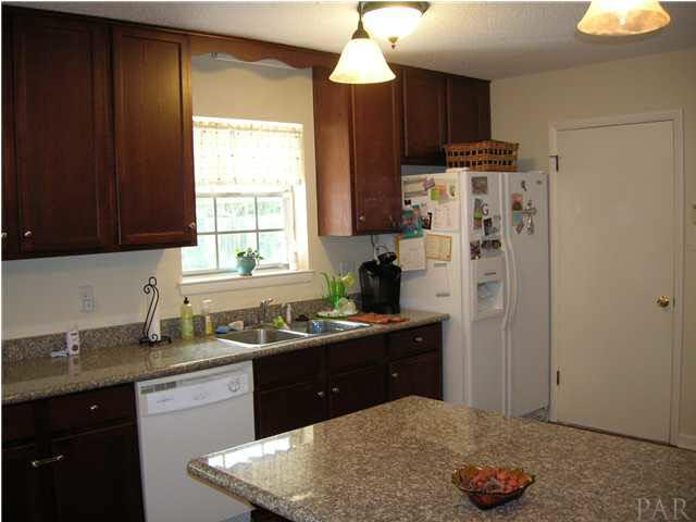 3580 Dunfries Road Pensacola, FL 32503 - Photo 10 of 25 Gallery Image 10
