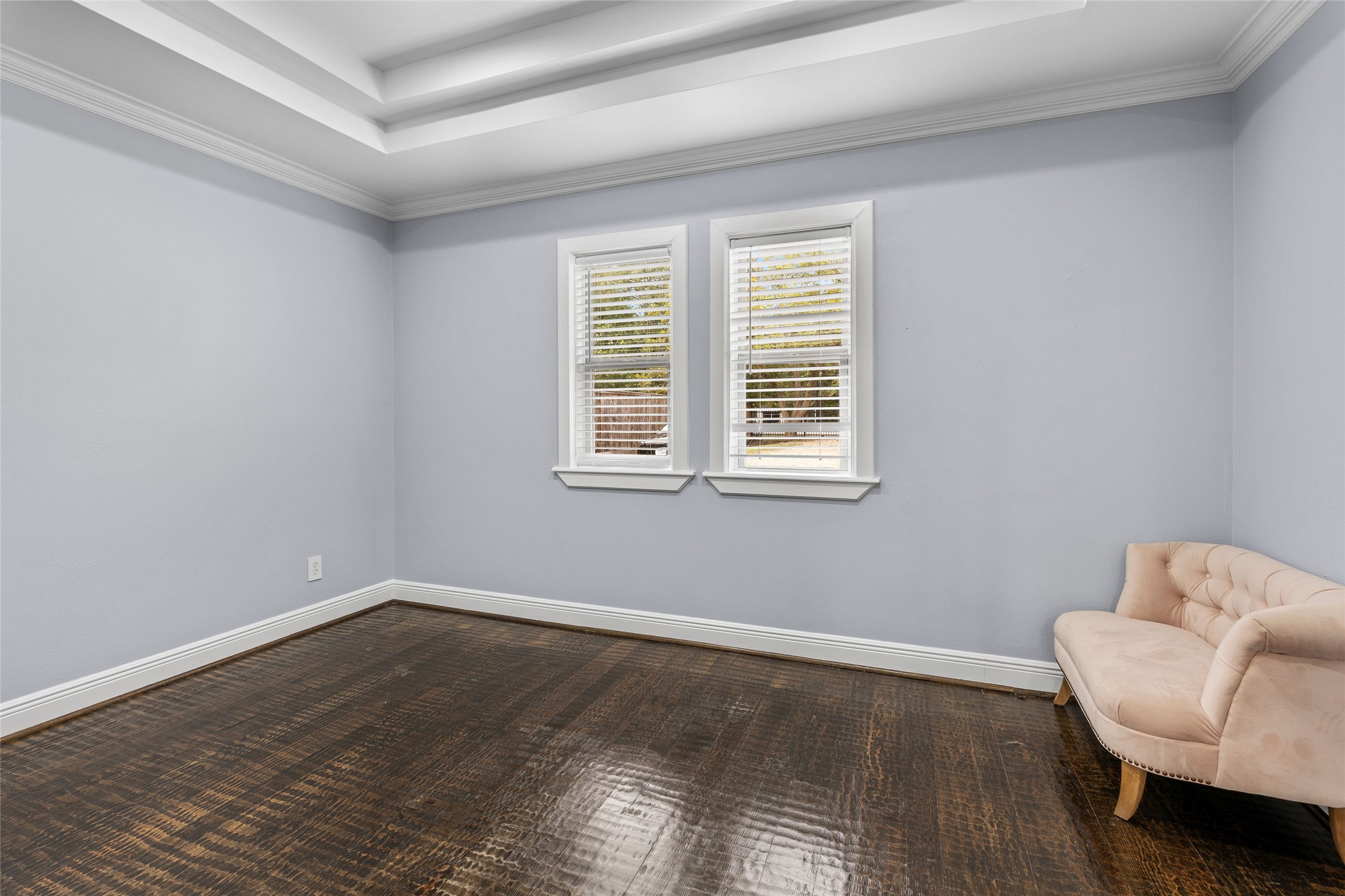 1022 Brooks Avenue Rosenberg, TX 77471 - Photo 20 of 36 a room with a chair and a window