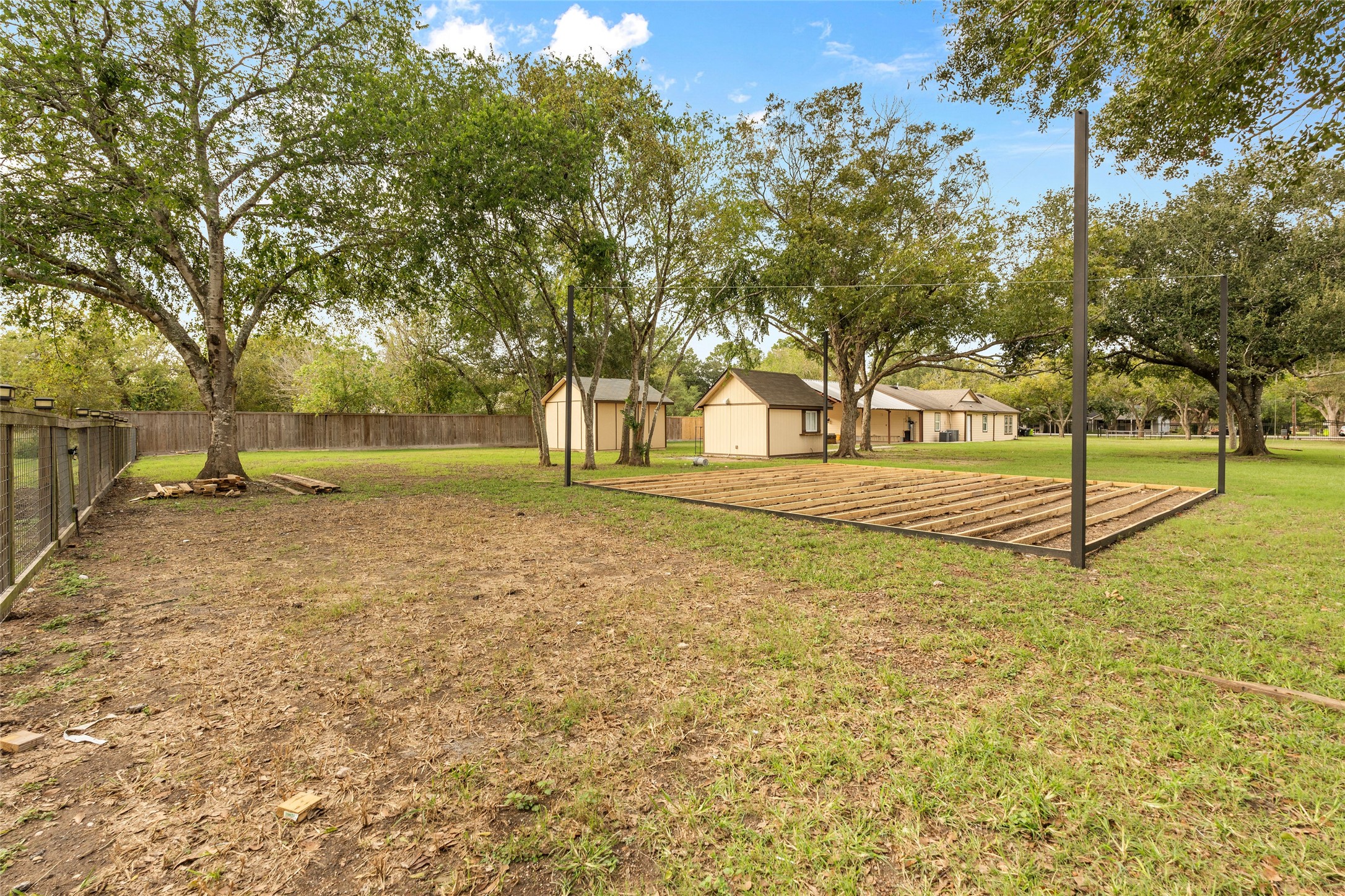 1022 Brooks Avenue Rosenberg, TX 77471 - Photo 10 of 36 a view of yard with tree