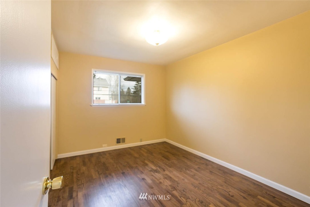 10831 Southeast 168th Street Renton, WA 98055 - Photo 12 of 21
