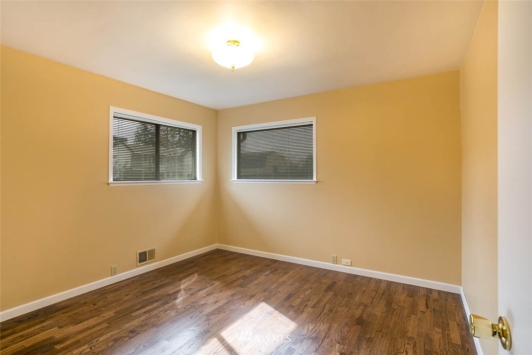 10831 Southeast 168th Street Renton, WA 98055 - Photo 13 of 21