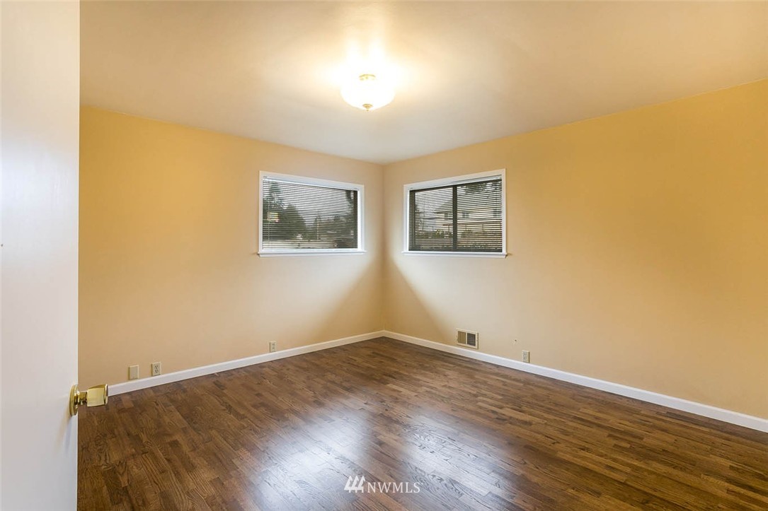 10831 Southeast 168th Street Renton, WA 98055 - Photo 14 of 21