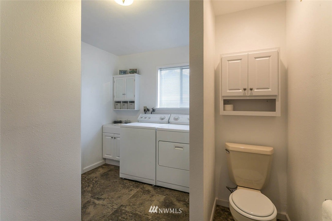 10831 Southeast 168th Street Renton, WA 98055 - Photo 15 of 21
