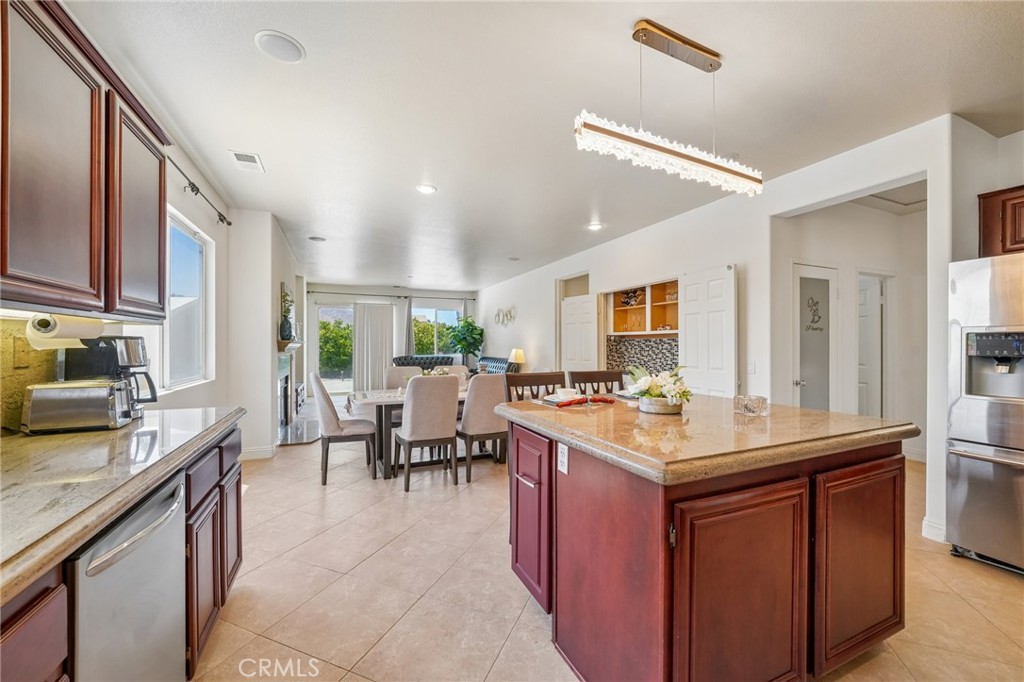 12232 Brianwood Drive Riverside, CA 92503 - Photo 17 of 80