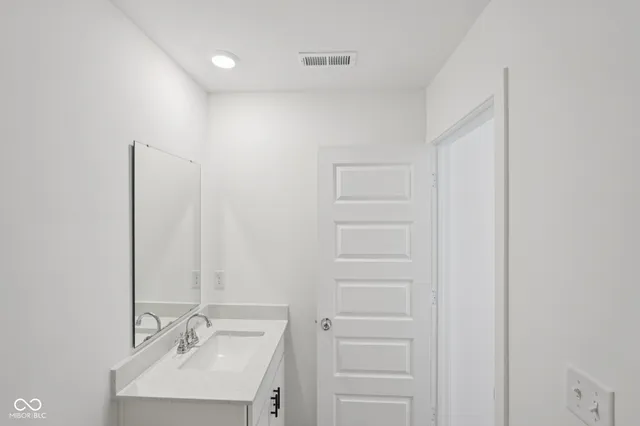 $2,775 | 15246 Swallow Fls Way, Fishers, IN 46037